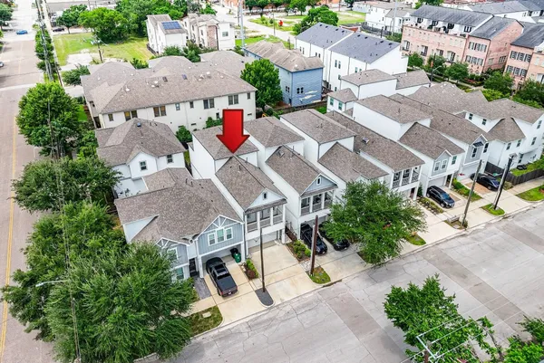 $3,600 | 1122 Live Oak Street, Houston, TX 77003