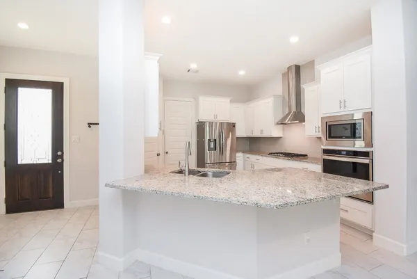 $3,600 | 1122 Live Oak Street, Houston, TX 77003