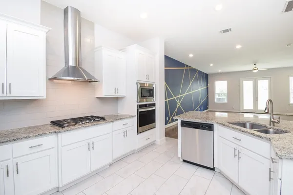 $3,600 | 1122 Live Oak Street, Houston, TX 77003
