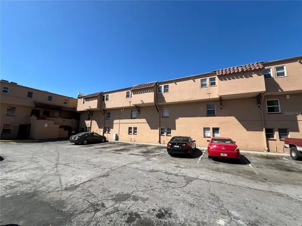 $71,000 | 914 Southwest 8th Avenue, Unit 44, Gainesville, FL 32601