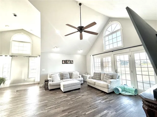 $355,000 | 25687 Magnolia Circle, Maryville, MO 64468