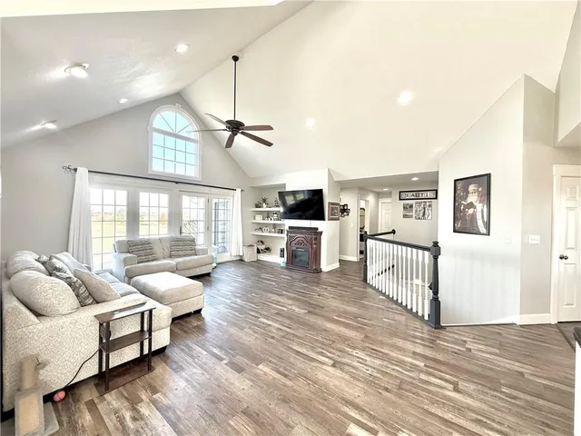 $355,000 | 25687 Magnolia Circle, Maryville, MO 64468