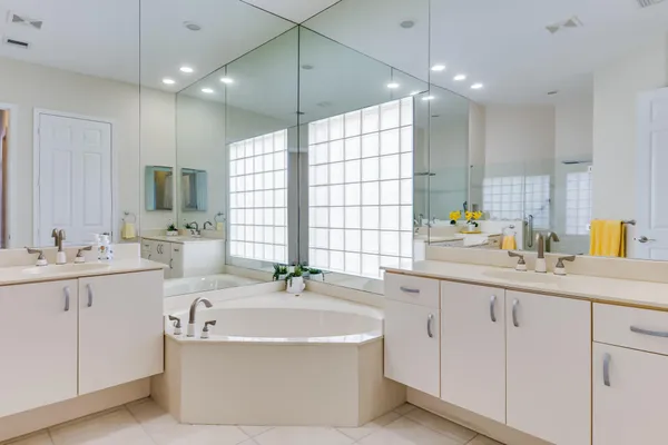 $675,000 | 8962 Torcello Way, Boynton Beach, FL 33472