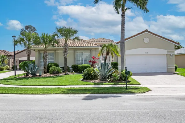 $675,000 | 8962 Torcello Way, Boynton Beach, FL 33472