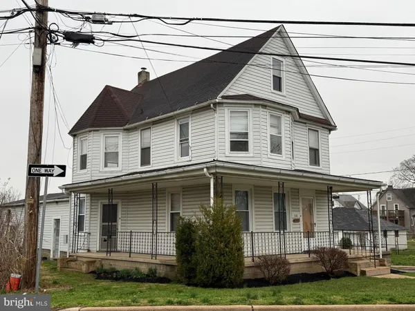 $379,000 | 310 North Dupont Road, Wilmington, DE 19804