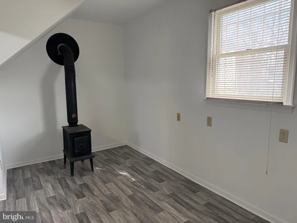 $379,000 | 310 North Dupont Road, Wilmington, DE 19804