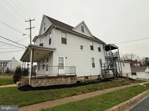 $379,000 | 310 North Dupont Road, Wilmington, DE 19804