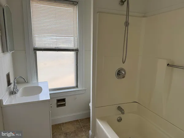 $379,000 | 310 North Dupont Road, Wilmington, DE 19804