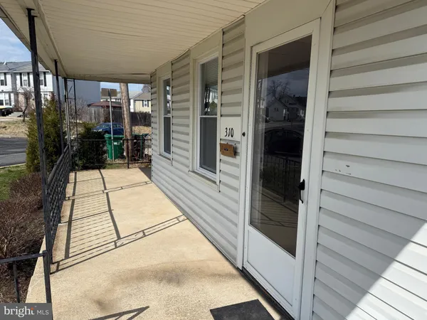 $379,000 | 310 North Dupont Road, Wilmington, DE 19804