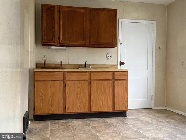 $379,000 | 310 North Dupont Road, Wilmington, DE 19804