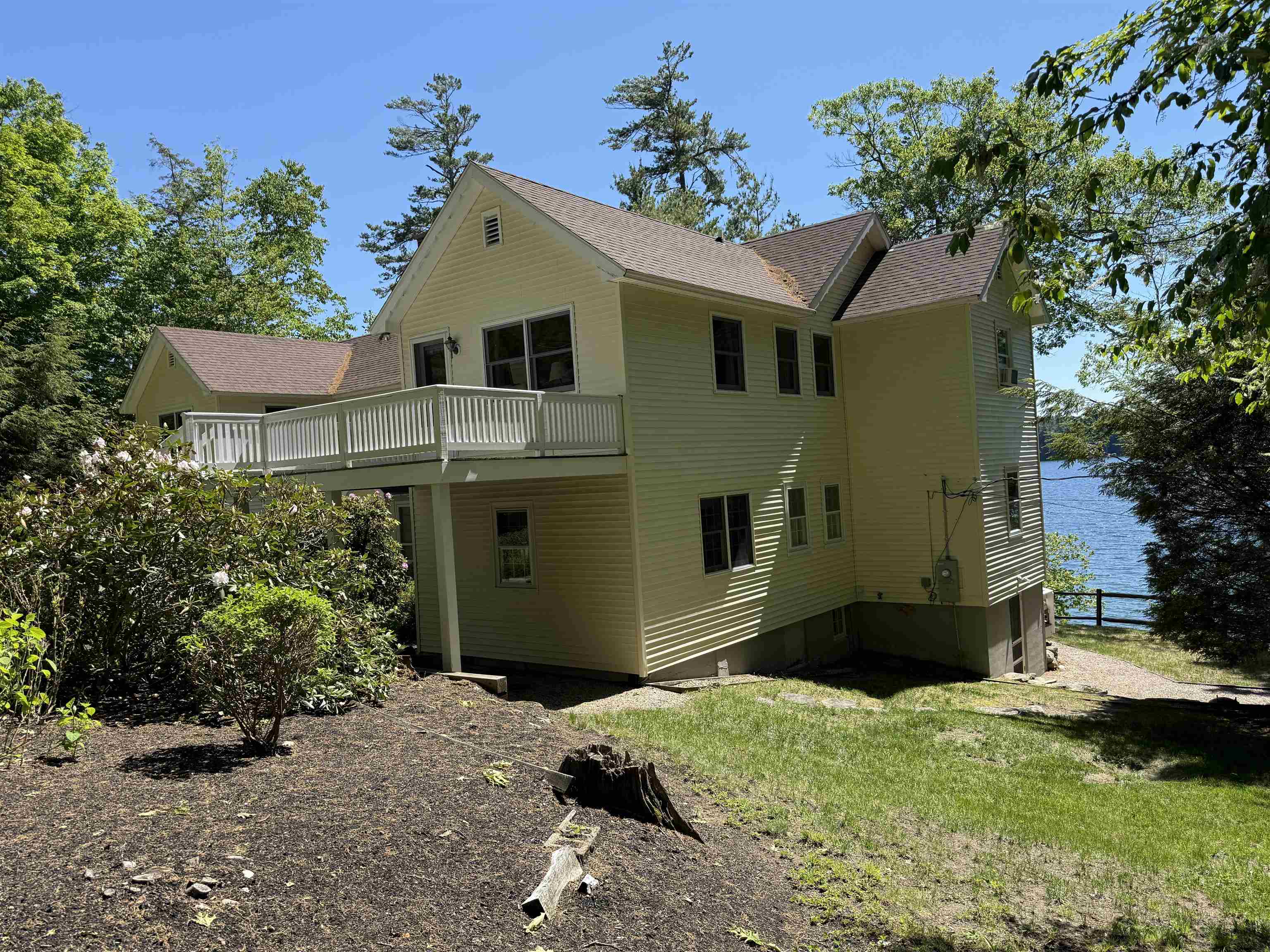74 Keewaydin Road Wolfeboro, NH 03894 - Photo 23 of 58