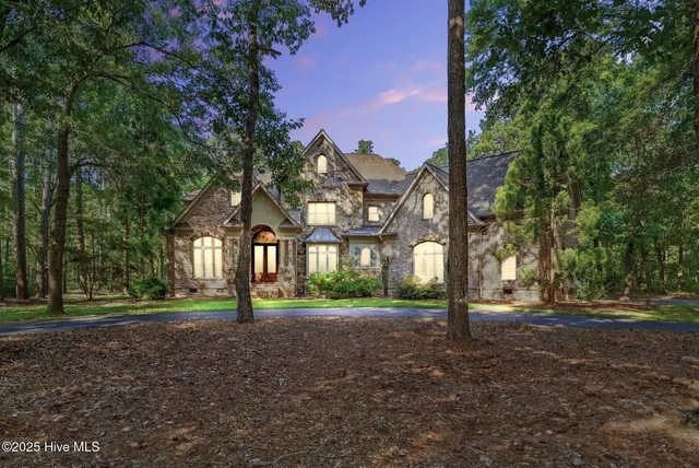 $1,895,000 | 710 Lakeshore Drive, Goldsboro, NC 27534