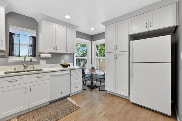 $365,000 | 2321 Howe Avenue, Sacramento, CA 95825