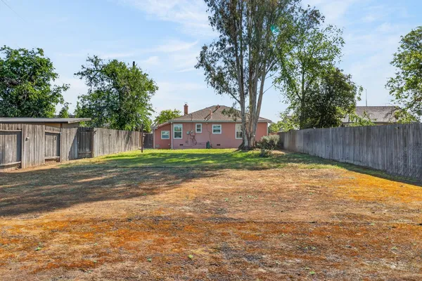 $365,000 | 2321 Howe Avenue, Sacramento, CA 95825