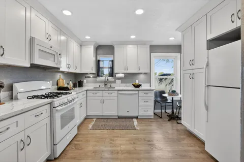 $365,000 | 2321 Howe Avenue, Sacramento, CA 95825