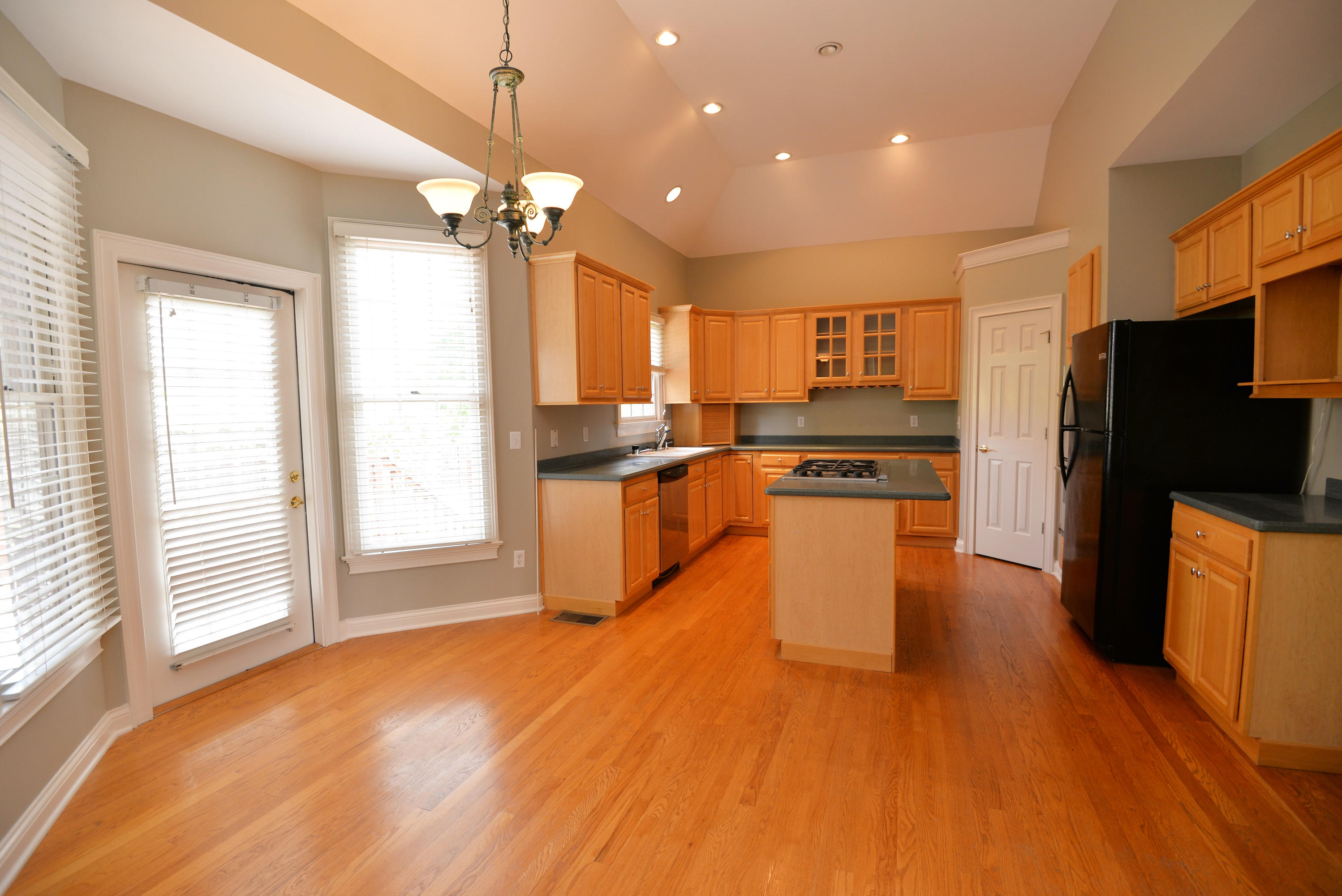 317 Willow Glen Road Chattanooga, TN 37421 - Photo 9 of 34 DSC_1268 (2)