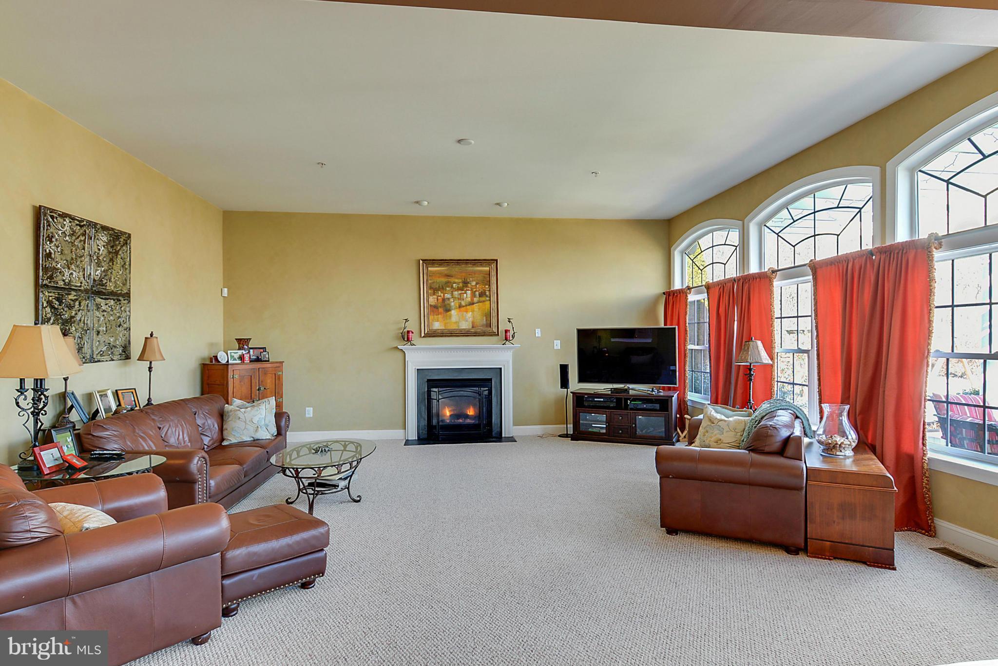 23111 Persimmon Ridge Road Clarksburg, MD 20871 - Photo 15 of 30 Family Room