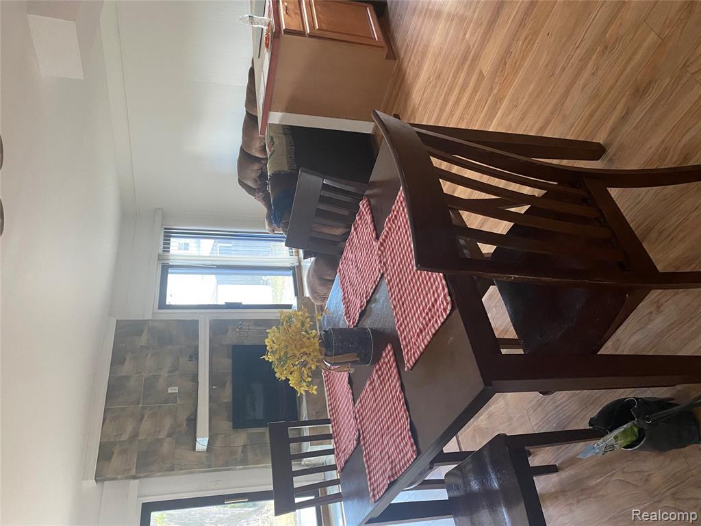 21664 Hall Road Woodhaven, MI 48183 - Photo 6 of 45