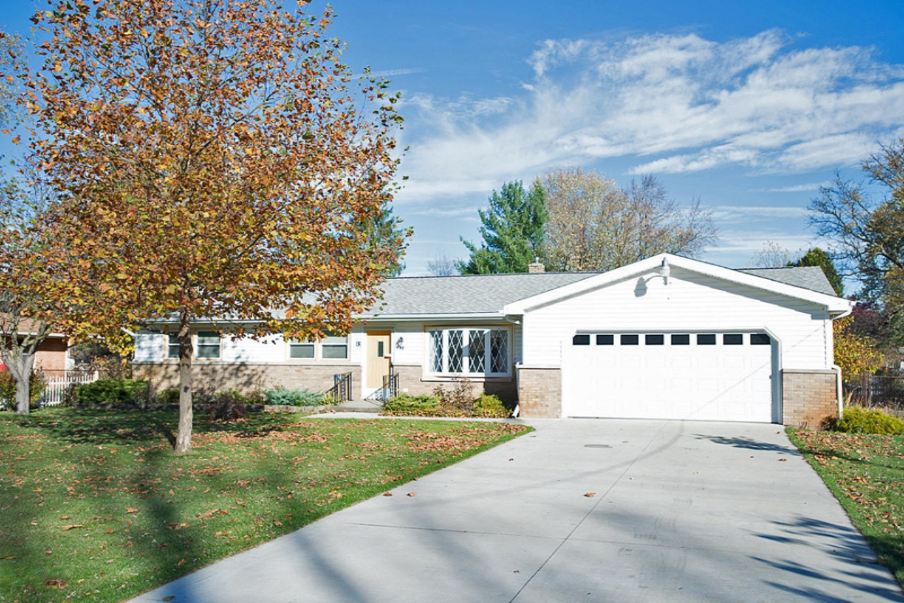 42 Shortridge Road Battle Creek, MI 49015 - Photo 1 of 15 Short Ridge (1 of 23)