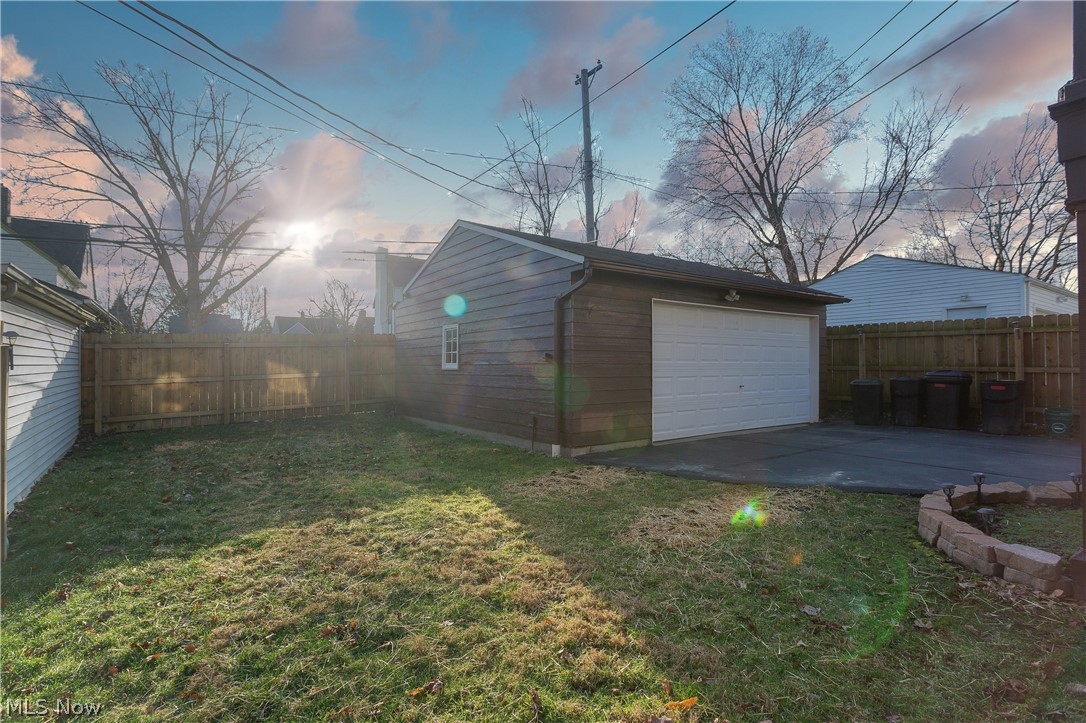 3655 Avalon Road Cleveland, OH 44120 - Photo 29 of 34