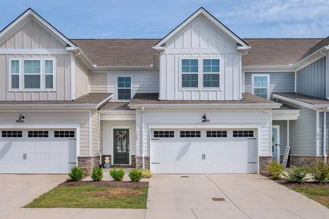 $384,900 | 1060 June Wilde Ridge, Spring Hill, TN 37174