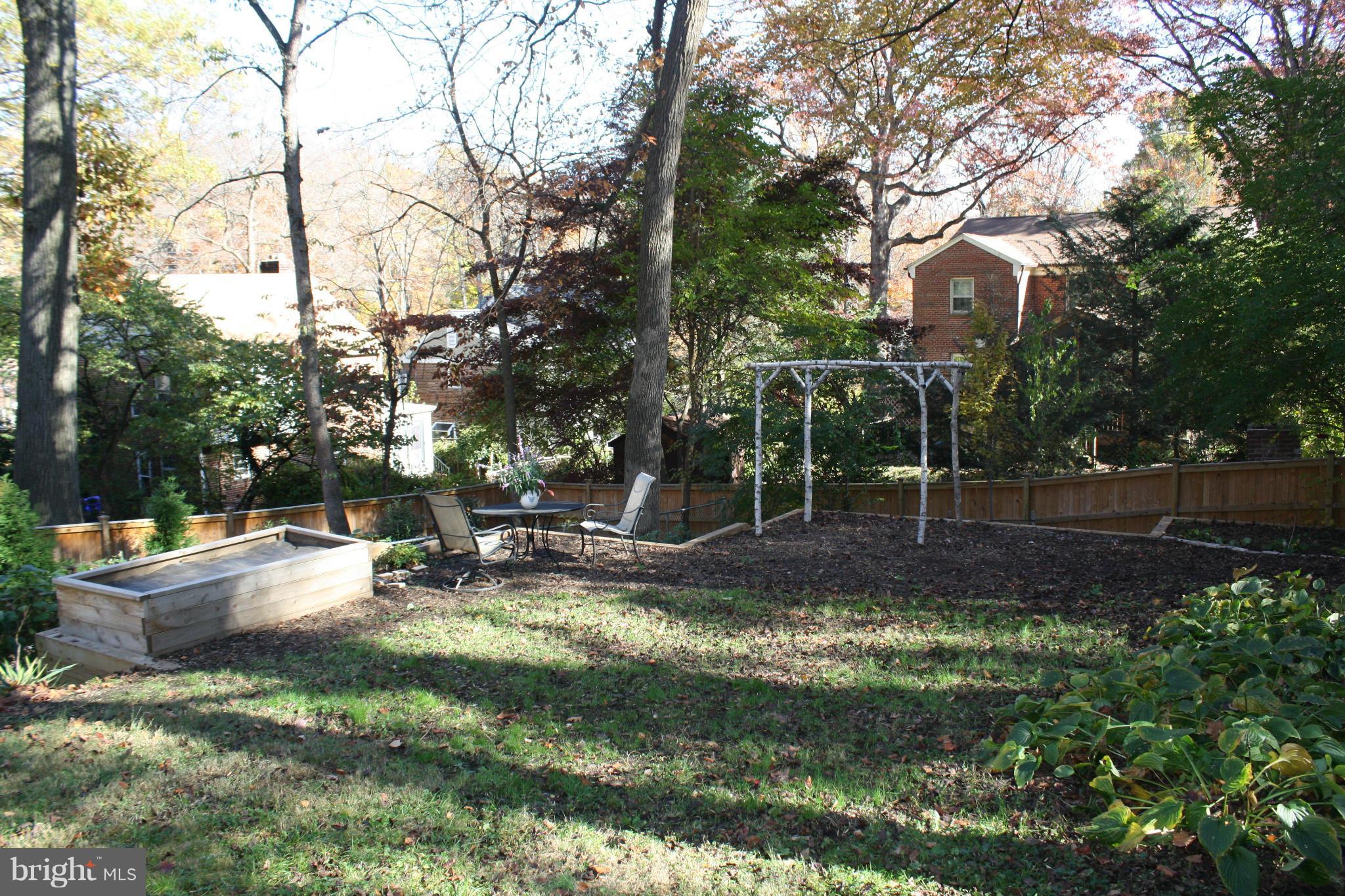 8415 Galveston Road Silver Spring, MD 20910 - Photo 29 of 30 Exterior (Rear)