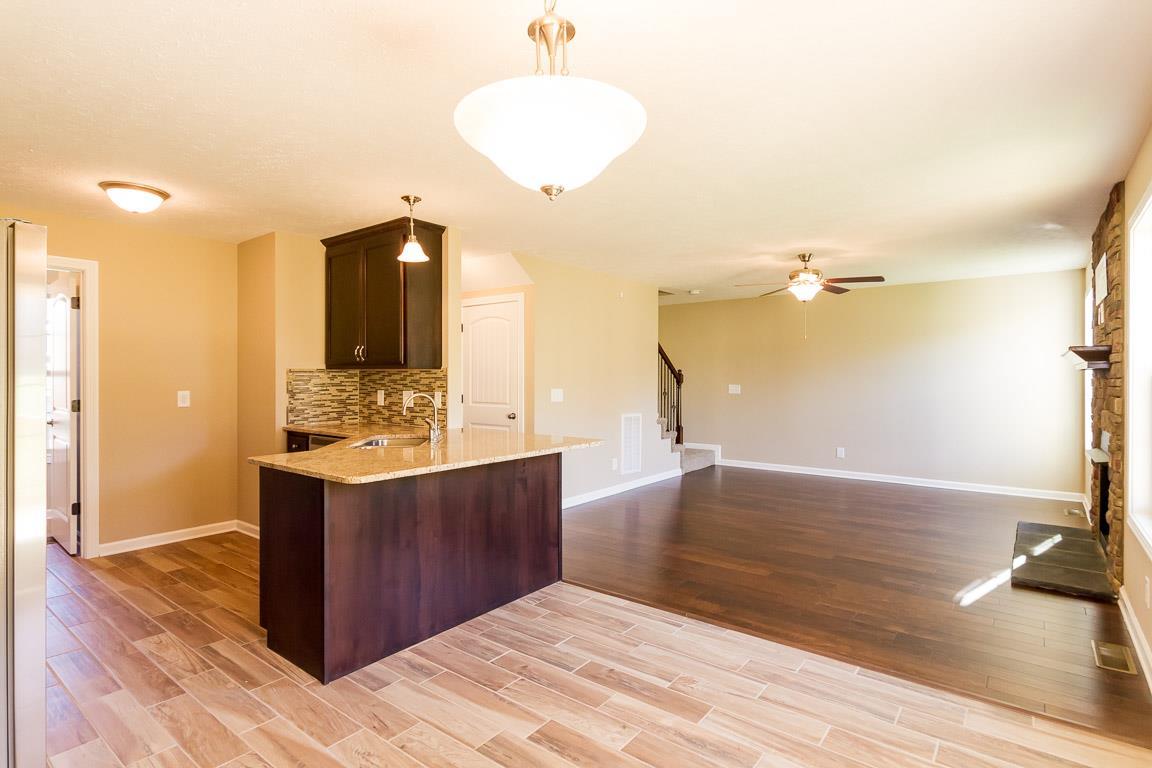 92 Rossview Road Clarksville, TN 37043 - Photo 7 of 28 Gallery Image 7