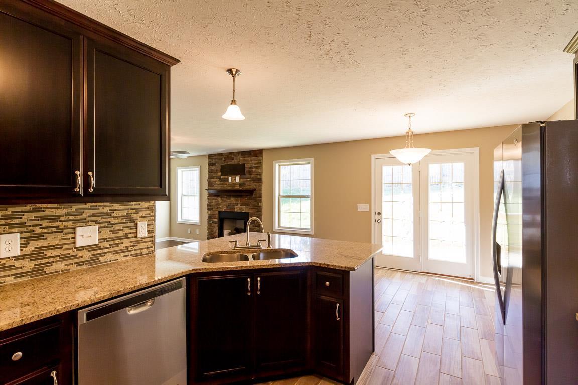 92 Rossview Road Clarksville, TN 37043 - Photo 9 of 28 Gallery Image 9