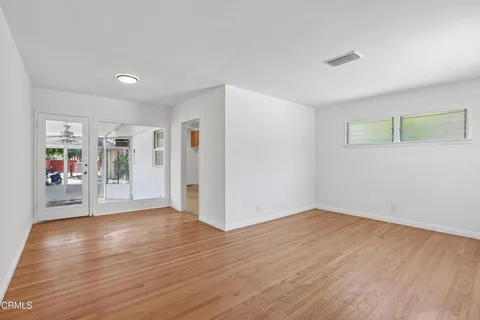 $995,000 | 2711 North Lincoln Street, Burbank, CA 91504