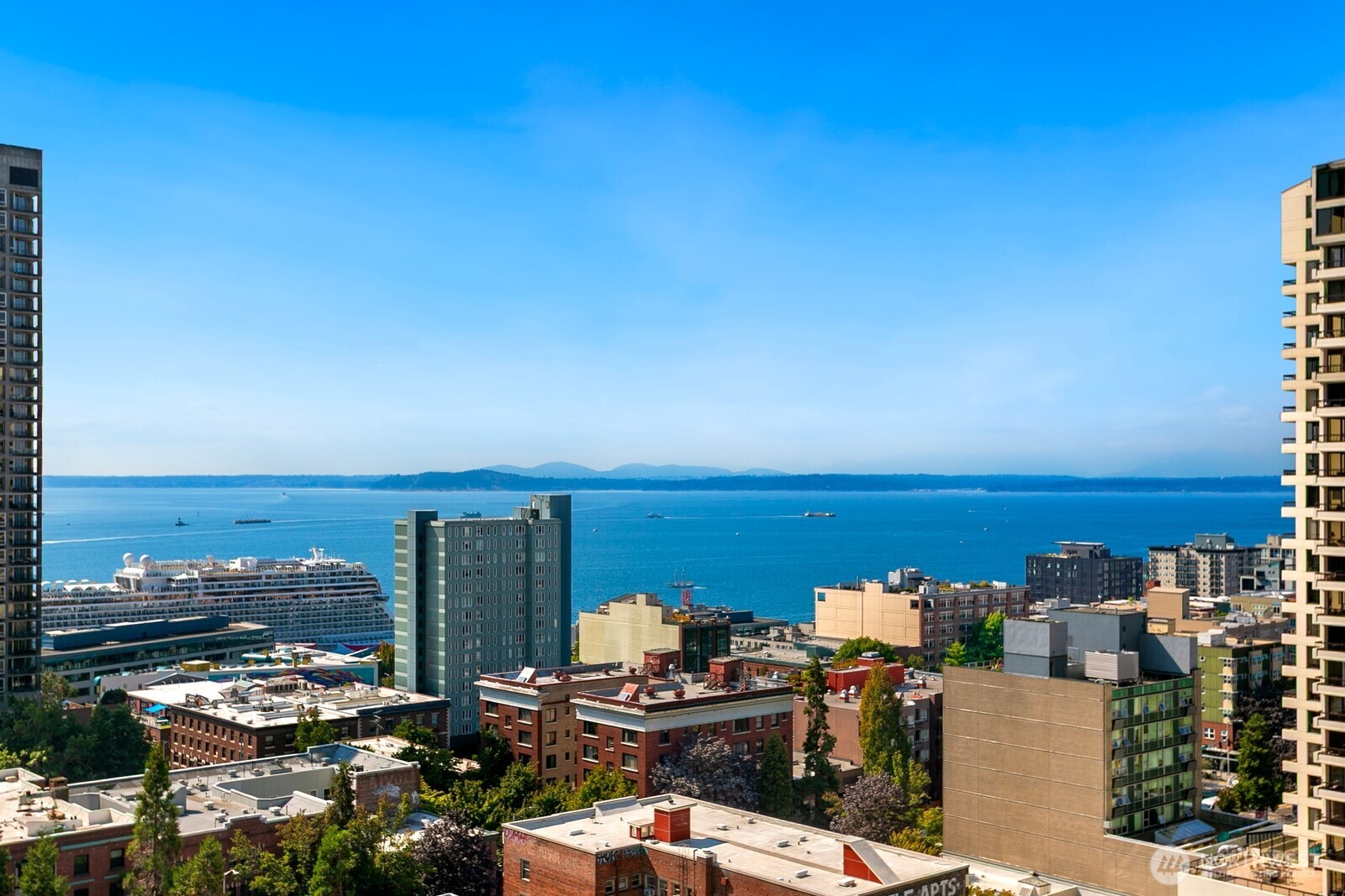 2100 3rd Avenue, Unit 1702 Seattle, WA 98121 - Photo 1 of 36