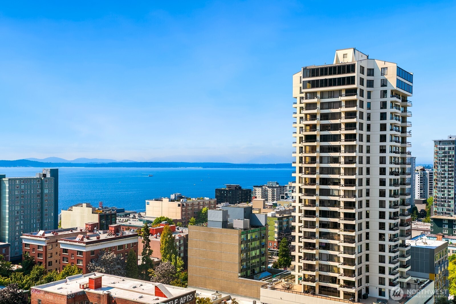 2100 3rd Avenue, Unit 1702 Seattle, WA 98121 - Photo 5 of 36