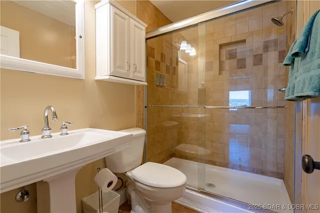 $950,000 | 4956 Shorewood Drive, Osage Beach, MO 65065