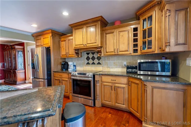 $950,000 | 4956 Shorewood Drive, Osage Beach, MO 65065