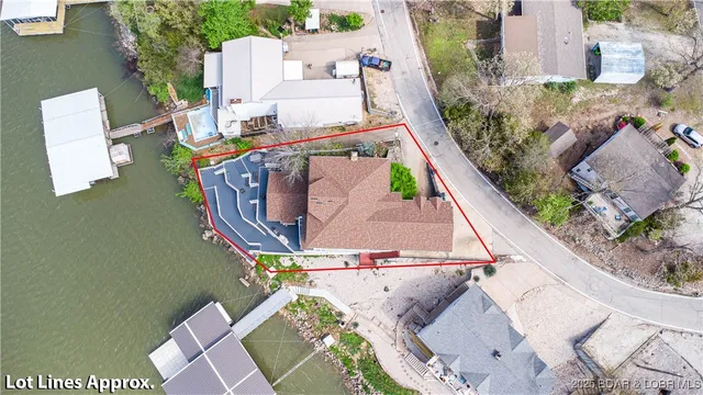 $950,000 | 4956 Shorewood Drive, Osage Beach, MO 65065
