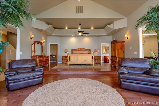 $950,000 | 4956 Shorewood Drive, Osage Beach, MO 65065