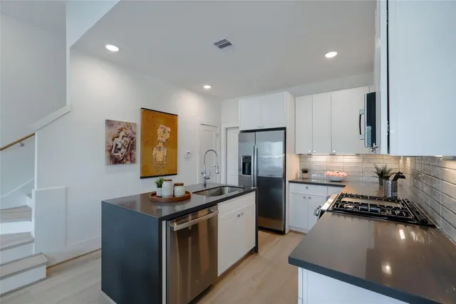 $2,500 | 862 Paul Quinn Street, Unit C, Houston, TX 77091