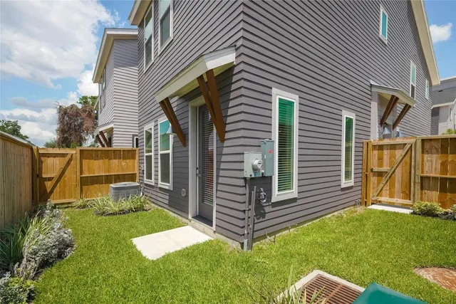 $2,500 | 862 Paul Quinn Street, Unit C, Houston, TX 77091