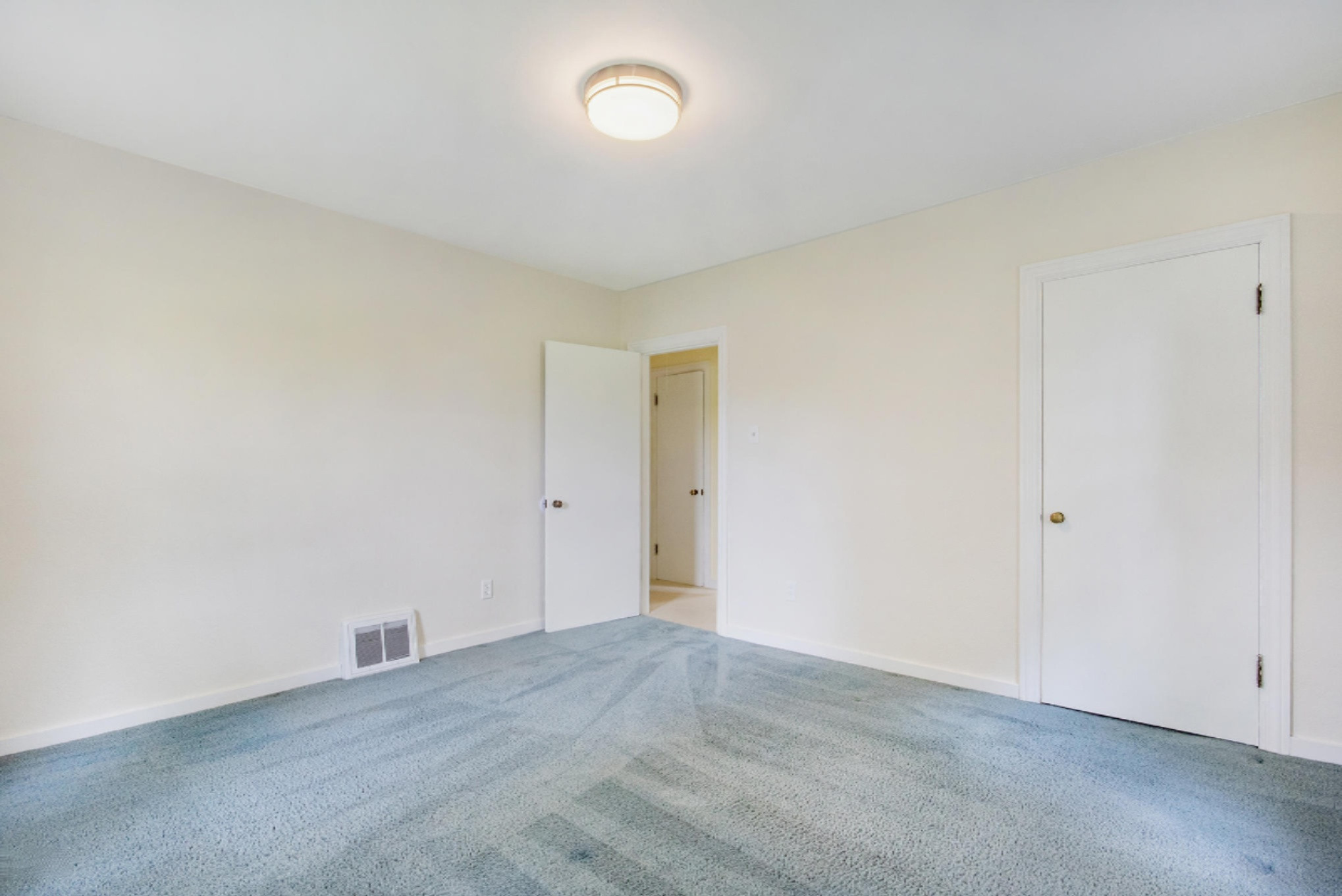520 13 Mile Road Northeast, Unit B Sparta, MI 49345 - Photo 16 of 25 IMG_4351-