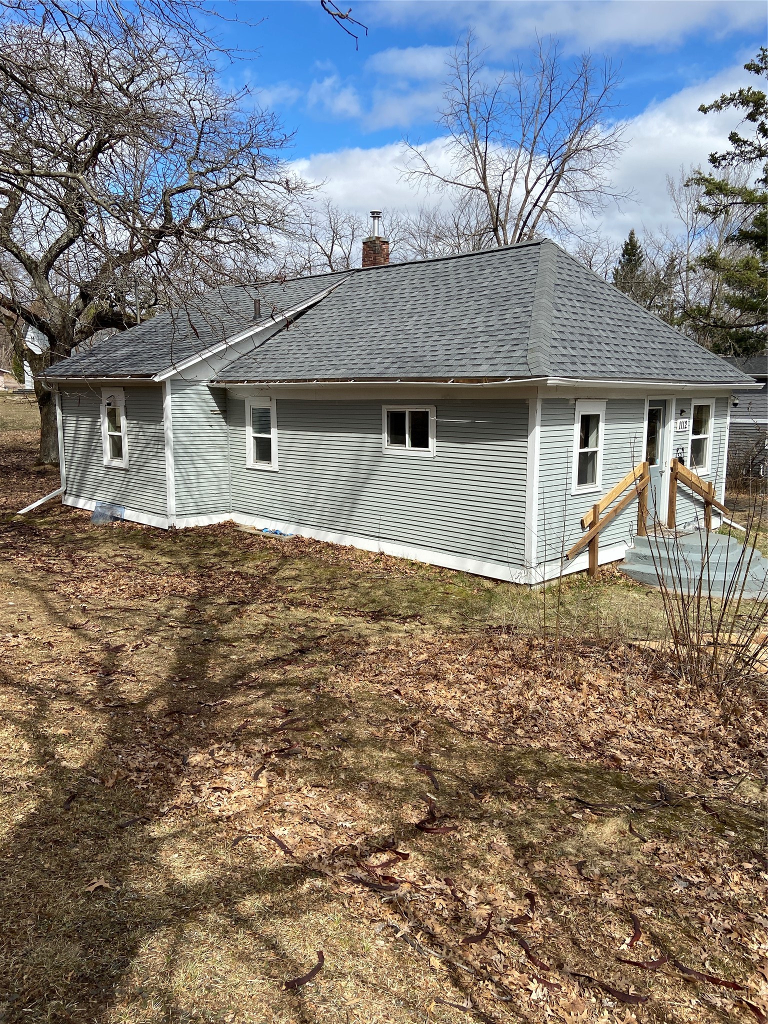 1112 Superior Street Spooner, WI 54801 - Photo 4 of 22