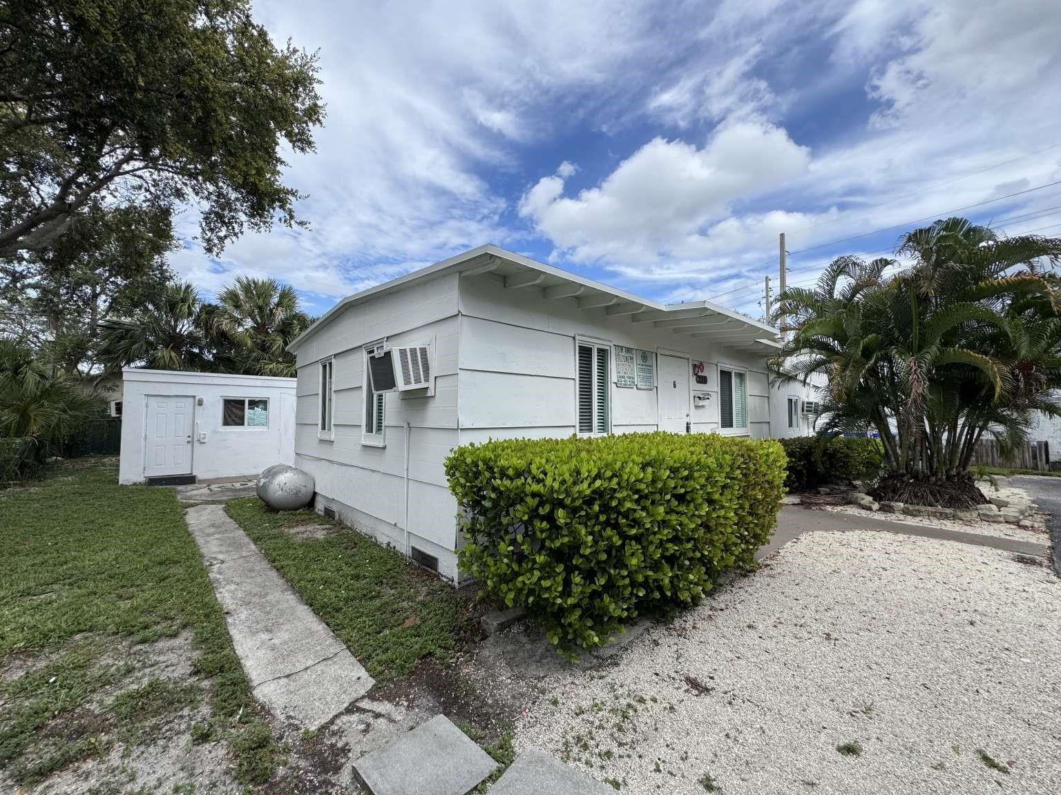 211 Southwest 2nd Court Pompano Beach, FL 33060 - Photo 7 of 10 Photo 7
