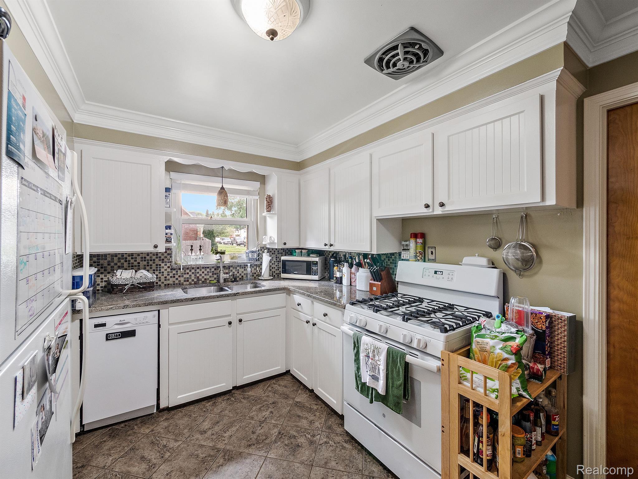 8502 Harding Street Center Line, MI 48015 - Photo 20 of 37 Gallery Image 20