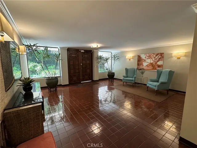 $699,000 | 330 West California Boulevard, Unit 203, Pasadena, CA 91105