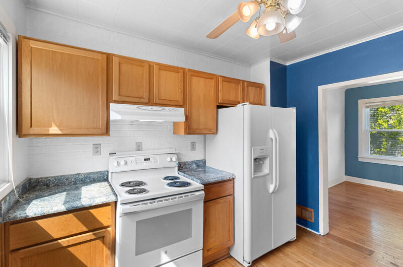 2515 16th Street Two Rivers, WI 54241 - Photo 17 of 39 Kitchen
