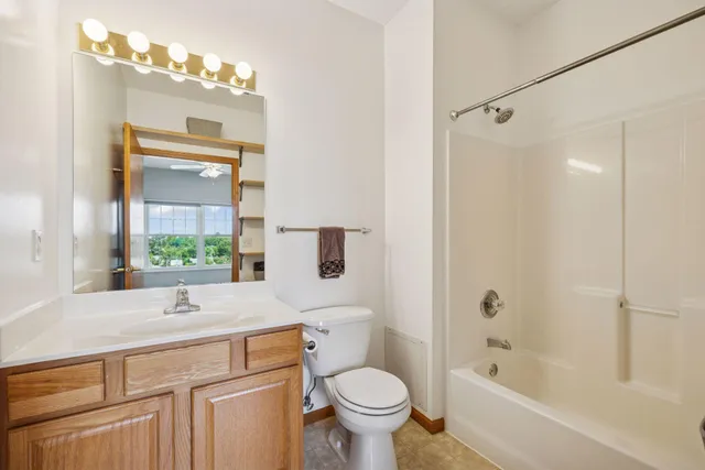 $214,000 | 4824 East 53rd Street, Unit 501, Minneapolis, MN 55417