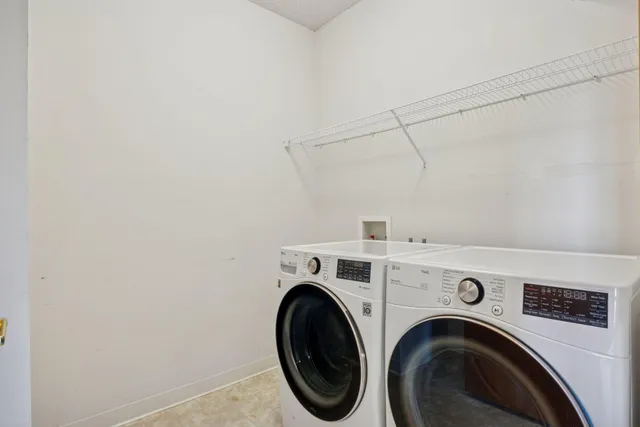 $214,000 | 4824 East 53rd Street, Unit 501, Minneapolis, MN 55417