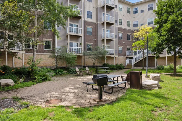 $214,000 | 4824 East 53rd Street, Unit 501, Minneapolis, MN 55417