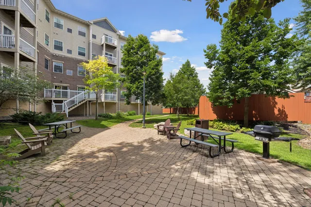 $214,000 | 4824 East 53rd Street, Unit 501, Minneapolis, MN 55417
