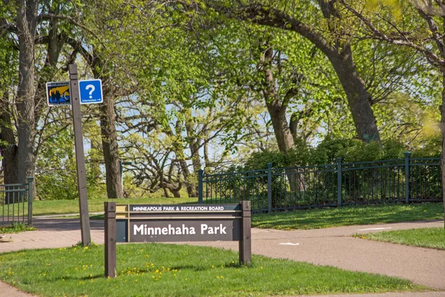 $214,000 | 4824 East 53rd Street, Unit 501, Minneapolis, MN 55417