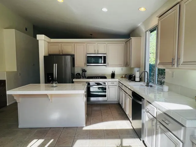 $5,100 | 2194 Corte Acebo, Carlsbad, CA 92009