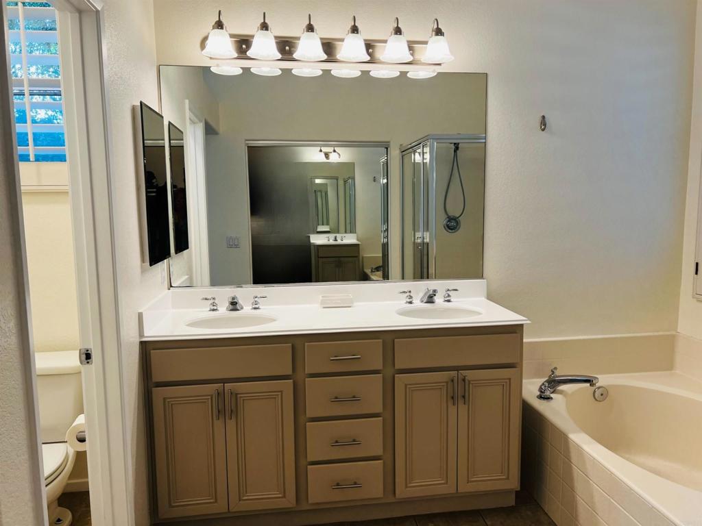 2194 Corte Acebo Carlsbad, CA 92009 - Photo 30 of 38